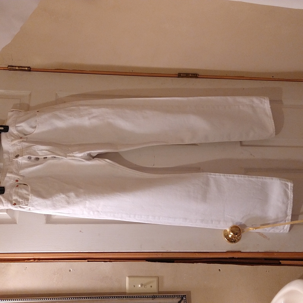 White Levi Strauss jeans